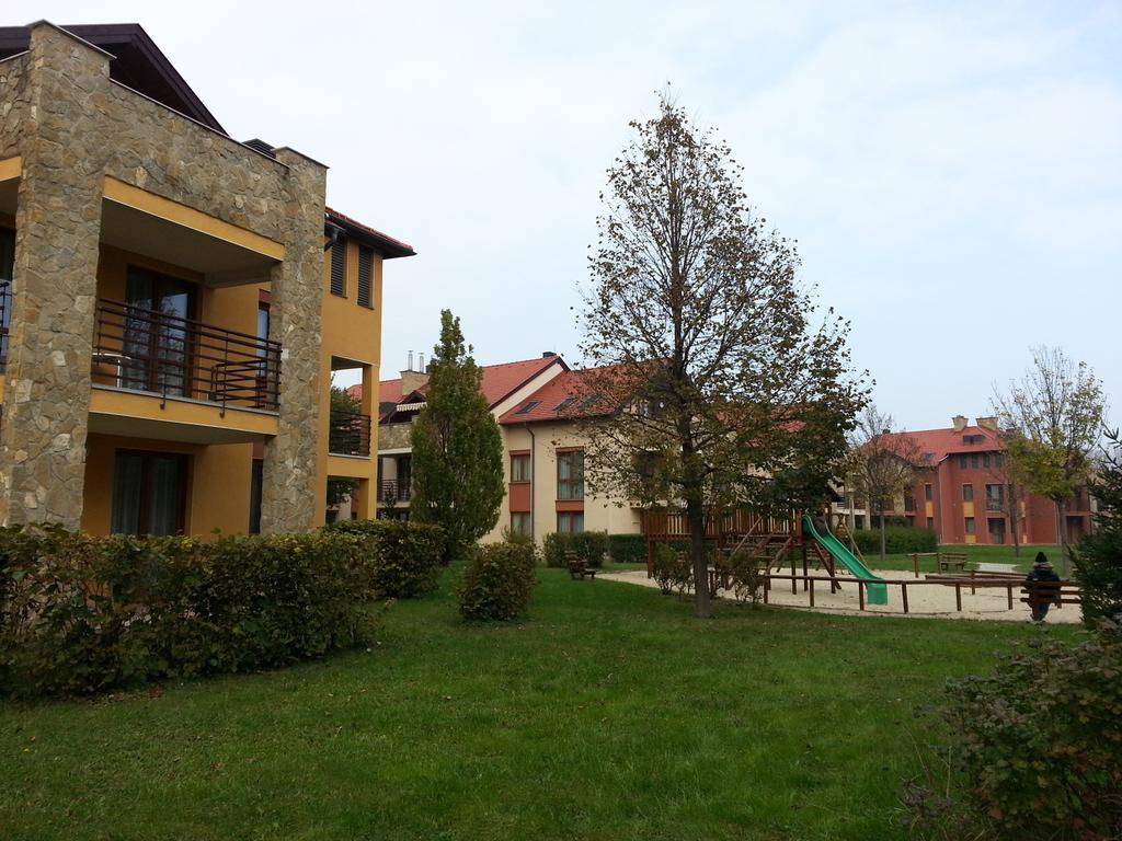 Birdland Villapark Golf View Bük Extérieur photo